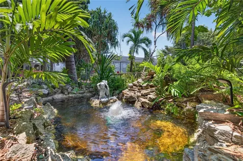 732 NW 43rd Court Oakland Park FL 33309