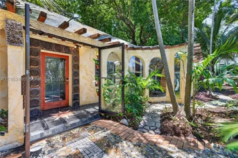 732 NW 43rd Court Oakland Park FL 33309