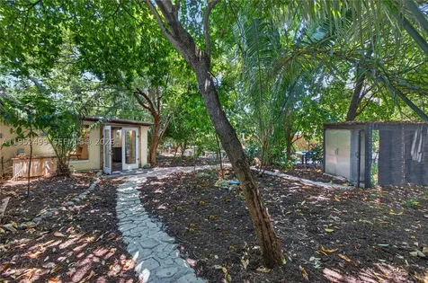 732 NW 43rd Court Oakland Park FL 33309
