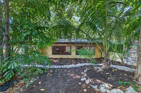 732 NW 43rd Court Oakland Park FL 33309