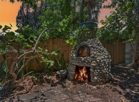 732 NW 43rd Court Oakland Park FL 33309