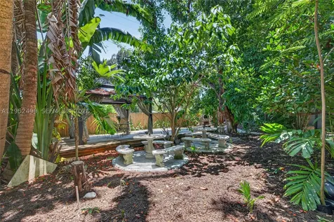732 NW 43rd Court Oakland Park FL 33309