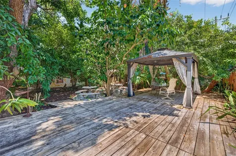 732 NW 43rd Court Oakland Park FL 33309