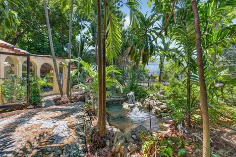 732 NW 43rd Court Oakland Park FL 33309