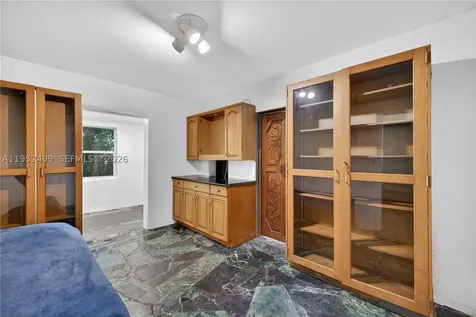 732 NW 43rd Court Oakland Park FL 33309