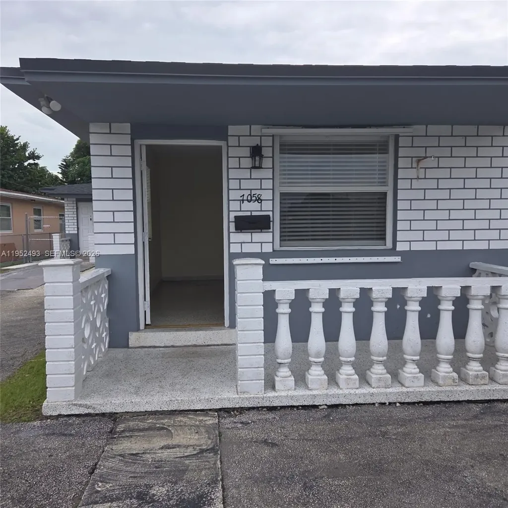 7056 SW 22nd Street Miami FL 33155