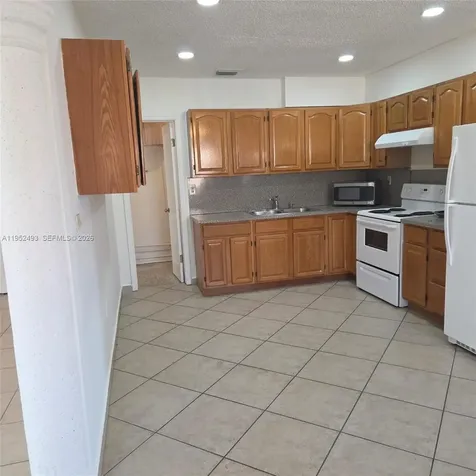 7056 SW 22nd Street Miami FL 33155