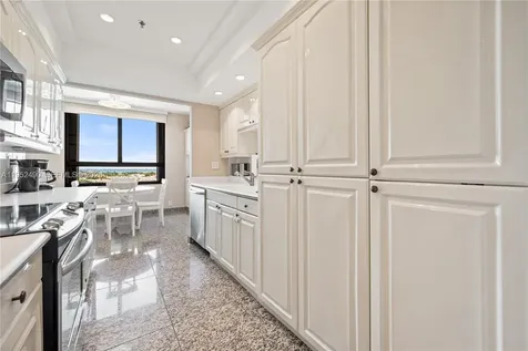 251 Crandon Boulevard Key Biscayne FL 33149