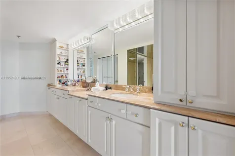 251 Crandon Boulevard Key Biscayne FL 33149