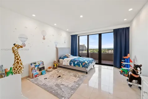 251 Crandon Boulevard Key Biscayne FL 33149
