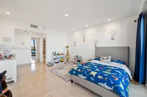 251 Crandon Boulevard Key Biscayne FL 33149