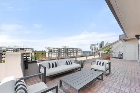 251 Crandon Boulevard Key Biscayne FL 33149