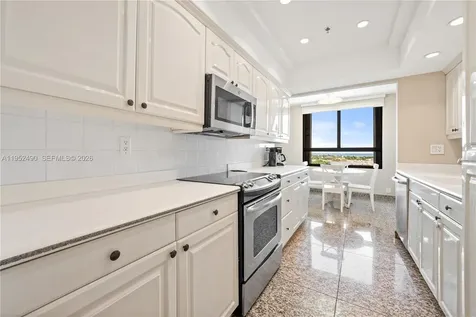 251 Crandon Boulevard Key Biscayne FL 33149