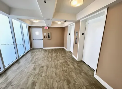 2401 Collins Avenue Miami Beach FL 33140