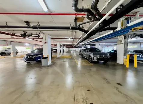 2401 Collins Avenue Miami Beach FL 33140