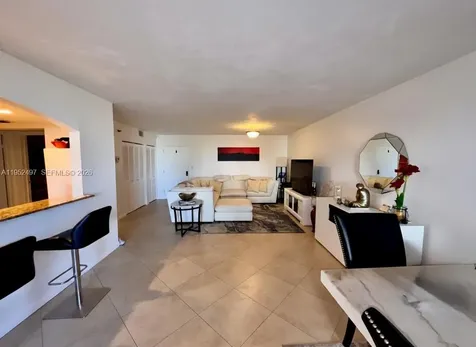 2401 Collins Avenue Miami Beach FL 33140