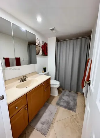 2401 Collins Avenue Miami Beach FL 33140