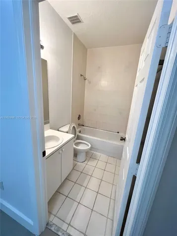 4951 Tradewinds Terrace Dania Beach FL 33312