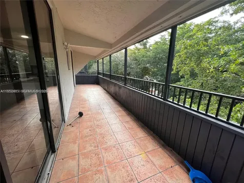 16220 NW 2nd Avenue Miami FL 33169