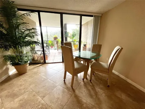 2806 N 46th Avenue Hollywood FL 33021
