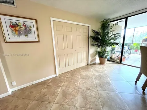 2806 N 46th Avenue Hollywood FL 33021