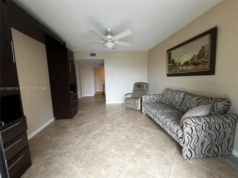 2806 N 46th Avenue Hollywood FL 33021