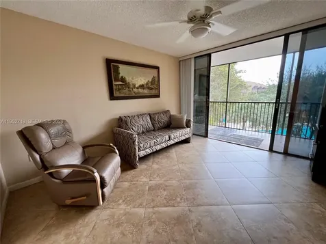 2806 N 46th Avenue Hollywood FL 33021