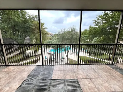 2806 N 46th Avenue Hollywood FL 33021