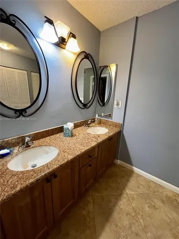 2806 N 46th Avenue Hollywood FL 33021