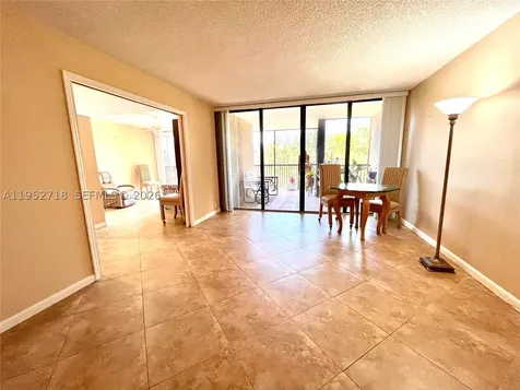2806 N 46th Avenue Hollywood FL 33021