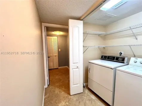 2806 N 46th Avenue Hollywood FL 33021