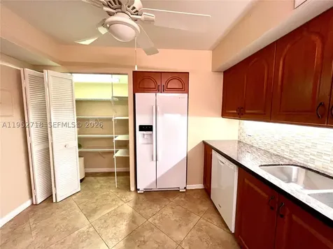 2806 N 46th Avenue Hollywood FL 33021