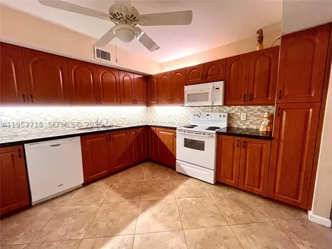 2806 N 46th Avenue Hollywood FL 33021