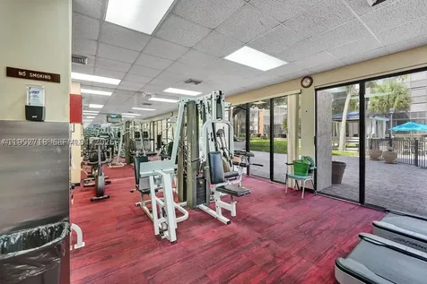 2806 N 46th Avenue Hollywood FL 33021