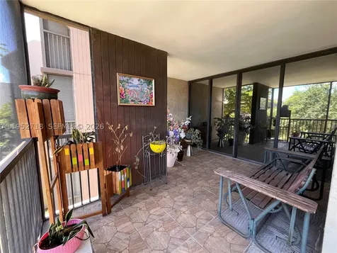 2806 N 46th Avenue Hollywood FL 33021