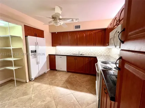 2806 N 46th Avenue Hollywood FL 33021