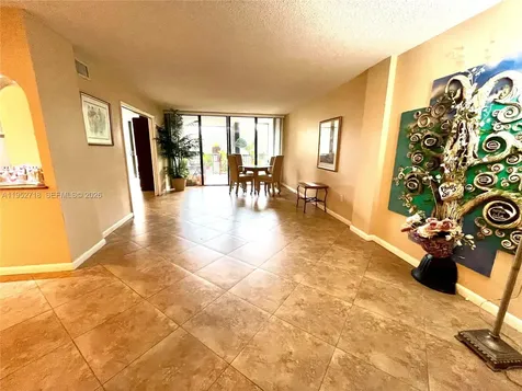 2806 N 46th Avenue Hollywood FL 33021