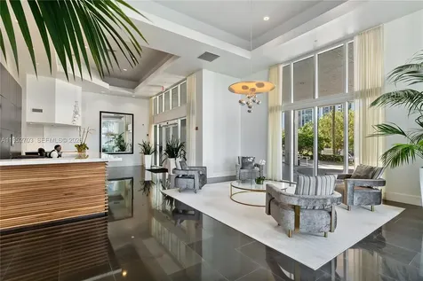 10 Venetian Way Miami Beach FL 33139