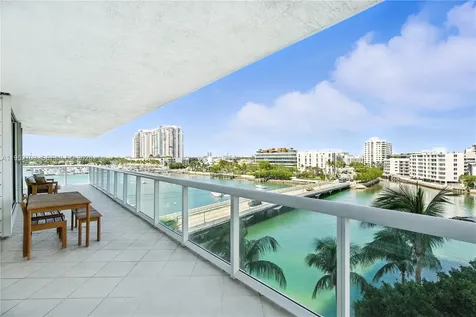 10 Venetian Way Miami Beach FL 33139
