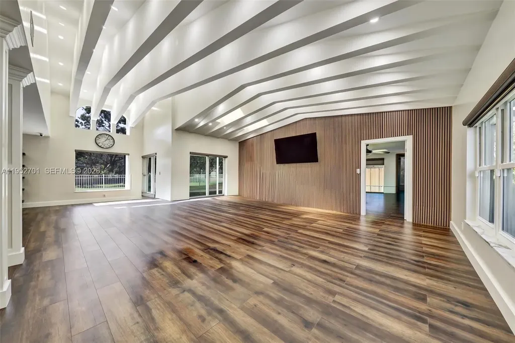 3560 NW 99th Avenue Coral Springs FL 33065