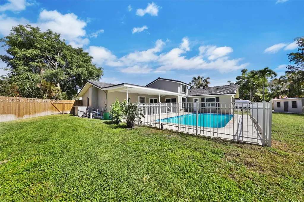 3560 NW 99th Avenue Coral Springs FL 33065