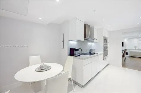 5255 Collins Avenue Miami Beach FL 33140