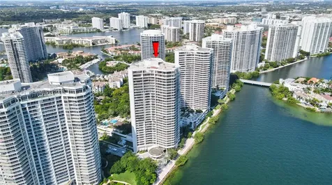 2800 Island Boulevard Aventura FL 33160