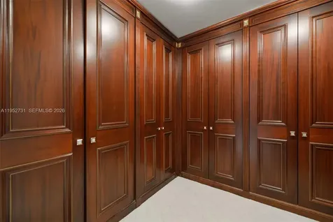 2800 Island Boulevard Aventura FL 33160