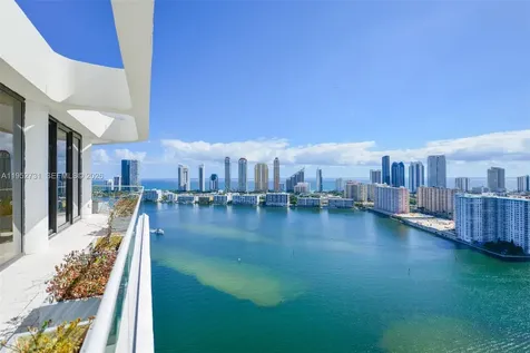 2800 Island Boulevard Aventura FL 33160