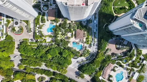 2800 Island Boulevard Aventura FL 33160