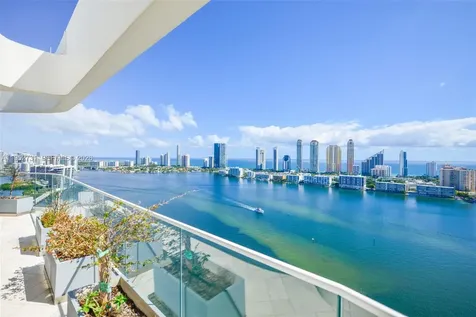 2800 Island Boulevard Aventura FL 33160