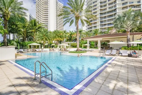 2800 Island Boulevard Aventura FL 33160