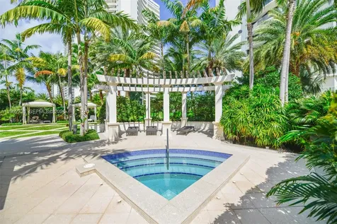 2800 Island Boulevard Aventura FL 33160