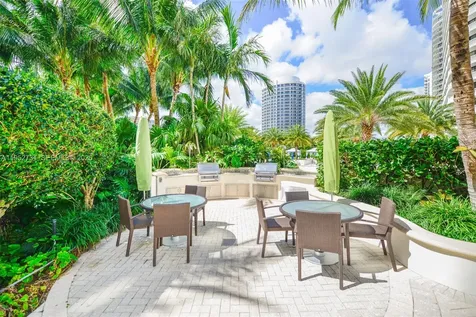 2800 Island Boulevard Aventura FL 33160